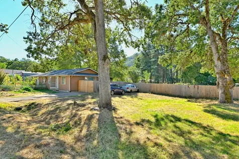1190 4th Avenue Gold Hill OR 97525