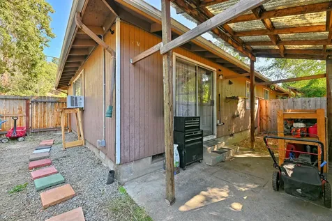 1190 4th Avenue Gold Hill OR 97525