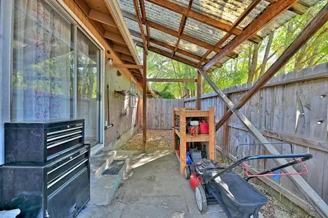 1190 4th Avenue Gold Hill OR 97525