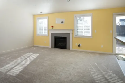 2584 NW Hemlock Way Redmond OR 97756