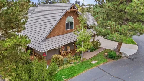 3192 NW Golf View Drive Bend OR 97703