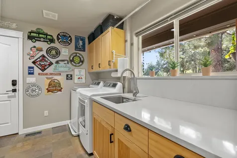 3192 NW Golf View Drive Bend OR 97703