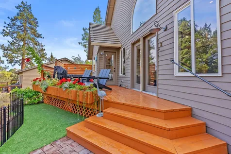 3192 NW Golf View Drive Bend OR 97703
