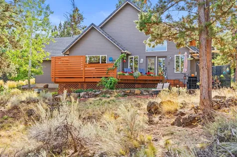 3192 NW Golf View Drive Bend OR 97703