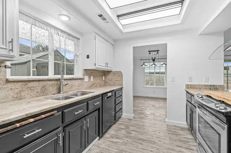 1752 Sandpiper Drive Medford OR 97501