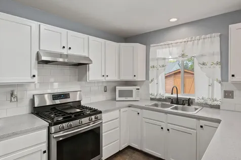 2723 NW 15th Street Redmond OR 97756