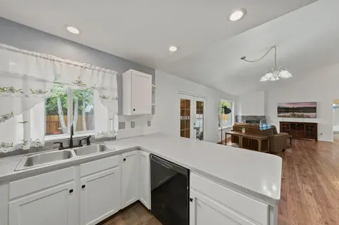 2723 NW 15th Street Redmond OR 97756