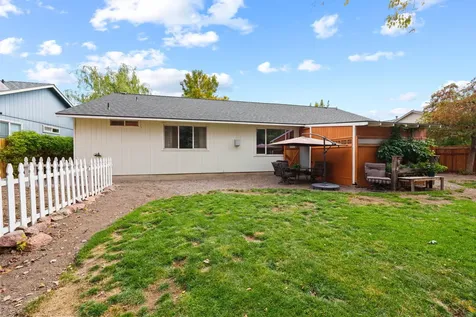 2723 NW 15th Street Redmond OR 97756