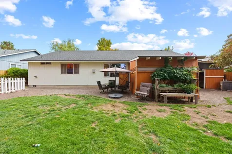 2723 NW 15th Street Redmond OR 97756