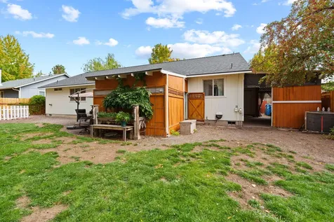 2723 NW 15th Street Redmond OR 97756