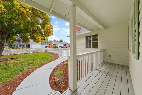2723 NW 15th Street Redmond OR 97756