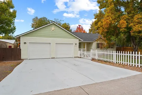 2723 NW 15th Street Redmond OR 97756