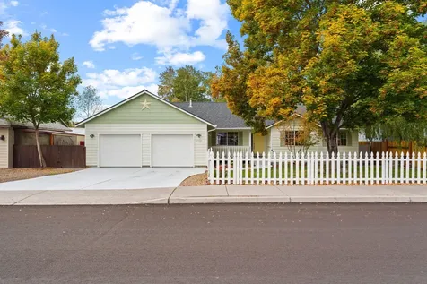2723 NW 15th Street Redmond OR 97756