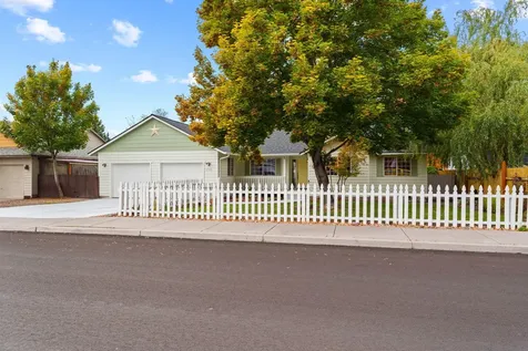 2723 NW 15th Street Redmond OR 97756