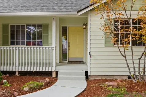 2723 NW 15th Street Redmond OR 97756