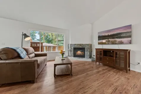 2723 NW 15th Street Redmond OR 97756