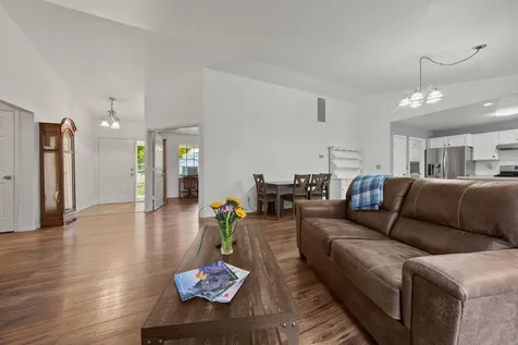 2723 NW 15th Street Redmond OR 97756
