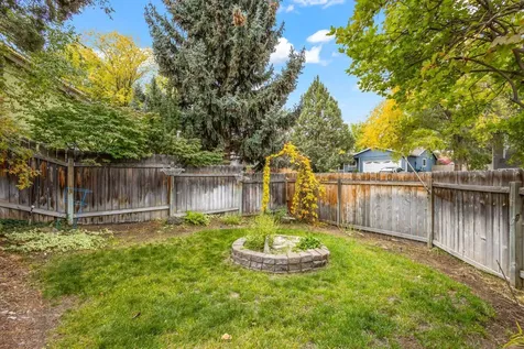 2987 NE Oakley Court Bend OR 97701