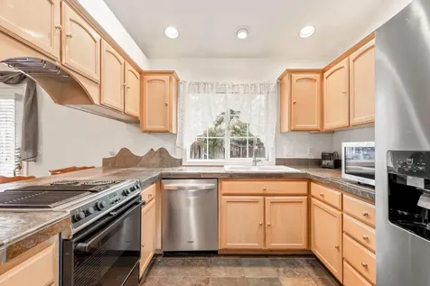 2987 NE Oakley Court Bend OR 97701