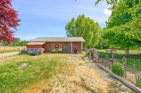 3313 Redwood Avenue Grants Pass OR 97527