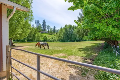 3313 Redwood Avenue Grants Pass OR 97527