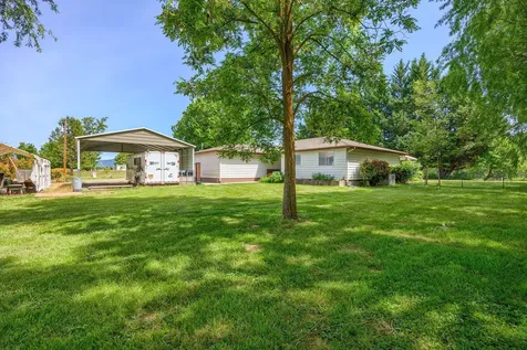 3313 Redwood Avenue Grants Pass OR 97527