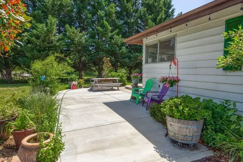 3313 Redwood Avenue Grants Pass OR 97527