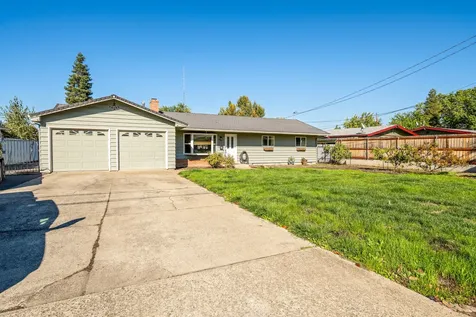 1461 Johnson Street Medford OR 97504
