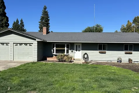 1461 Johnson Street Medford OR 97504
