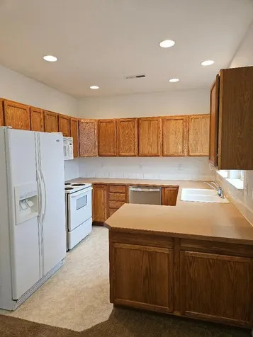 1297 NE 3rd Street Redmond OR 97756