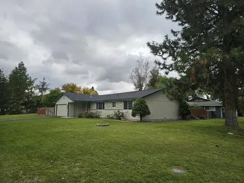 5200 Bartlett Avenue Klamath Falls OR 97603