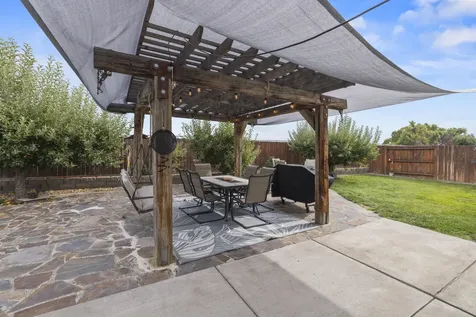 5656 Mickshelly Circle Klamath Falls OR 97603
