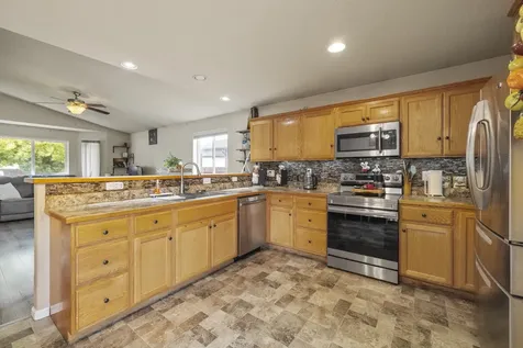 5656 Mickshelly Circle Klamath Falls OR 97603
