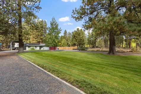 59895 Cheyenne Road Bend OR 97702