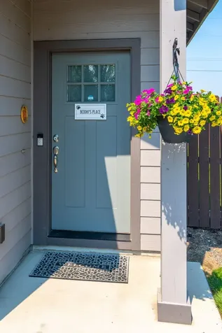 2911 NW Hemlock Lane Redmond OR 97756