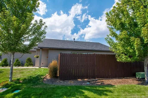 2911 NW Hemlock Lane Redmond OR 97756