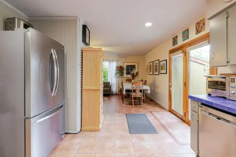 1942 NE 6th Street Bend OR 97701