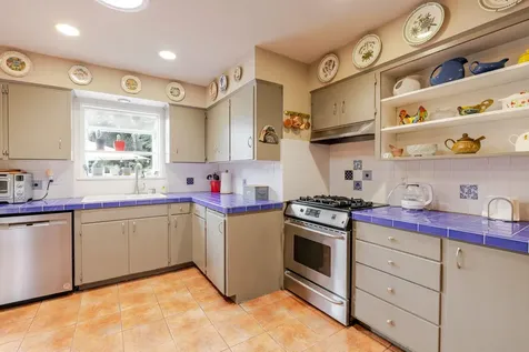 1942 NE 6th Street Bend OR 97701