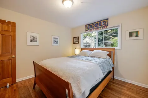 1942 NE 6th Street Bend OR 97701