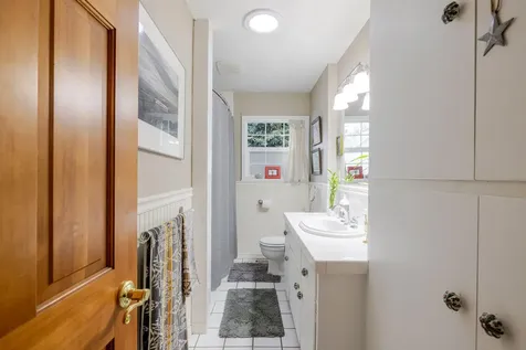 1942 NE 6th Street Bend OR 97701