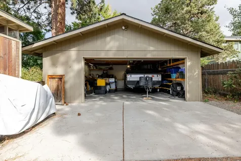 1942 NE 6th Street Bend OR 97701