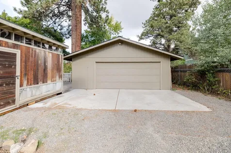 1942 NE 6th Street Bend OR 97701
