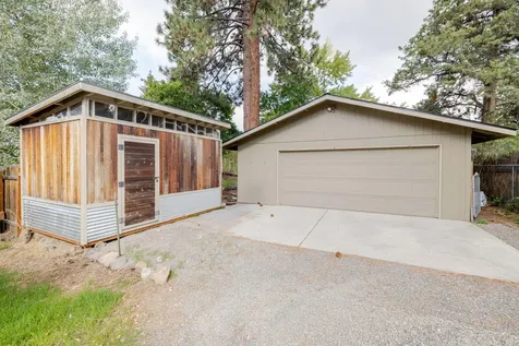 1942 NE 6th Street Bend OR 97701
