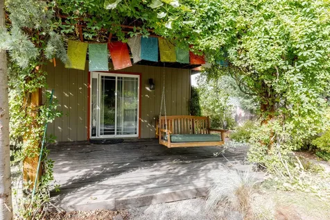 1942 NE 6th Street Bend OR 97701