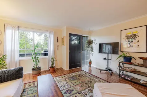 1942 NE 6th Street Bend OR 97701