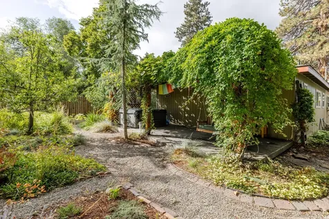 1942 NE 6th Street Bend OR 97701