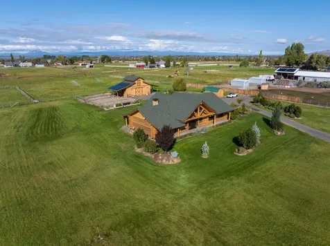 6875 NE 11th Street Redmond OR 97756