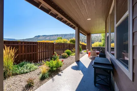 2944 SE Triangle Outfit Drive Prineville OR 97754
