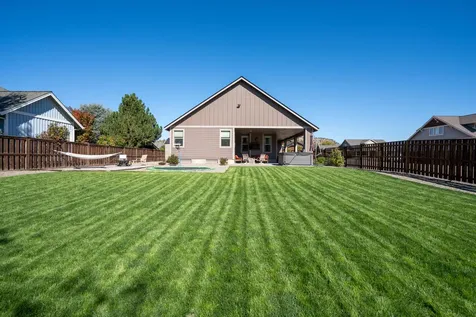 2944 SE Triangle Outfit Drive Prineville OR 97754