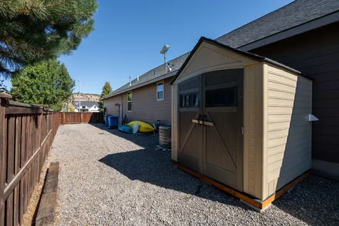 2944 SE Triangle Outfit Drive Prineville OR 97754